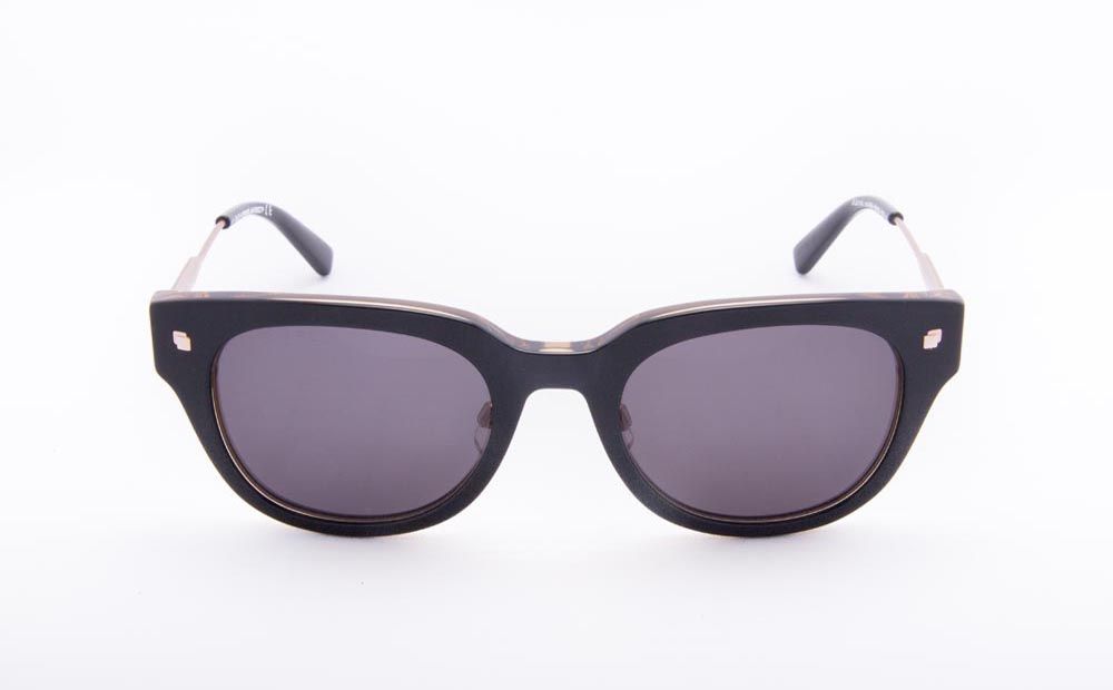 Dsquared-frontal0